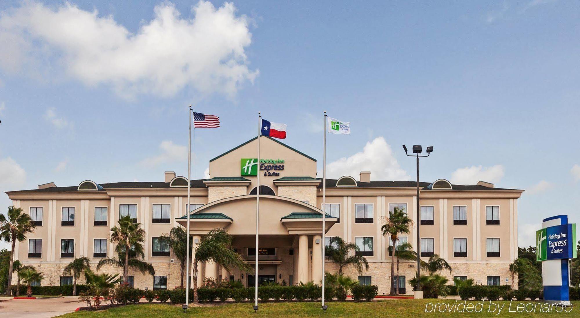 Holiday Inn Express Houston-Alvin, An Ihg Hotel Exterior photo